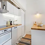 Two Bedrooms In Historic Center Of * Cascais