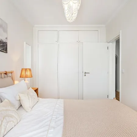 Two Bedrooms In Historic Center Of * Cascais
