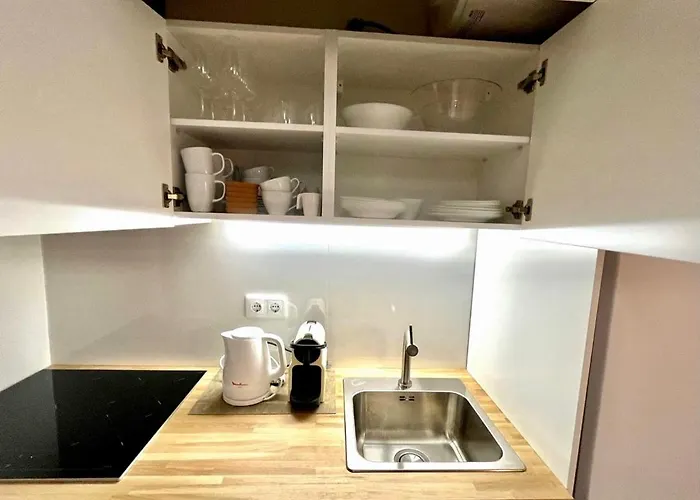 Two Bedrooms In Historic Center Of Apartment Cascais