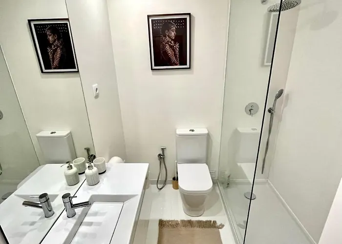 Two Bedrooms In Historic Center Of Cascais