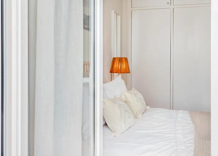 Two Bedrooms In Historic Center Of Cascais