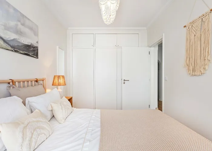 Two Bedrooms In Historic Center Of * Cascais