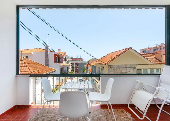 Two Bedrooms In Historic Center Of Cascais